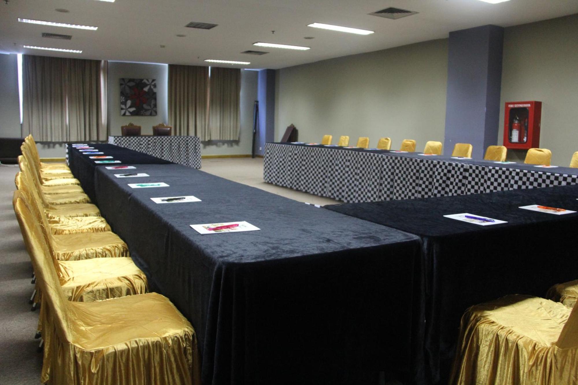 Nam Center Hotel Kemayoran ジャカルタ エクステリア 写真